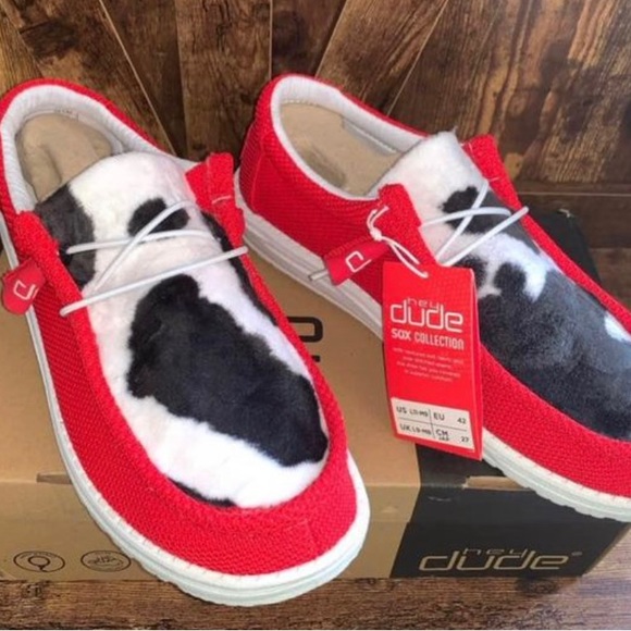 Customized strawberry milk hey dudes - Picture 1 of 7